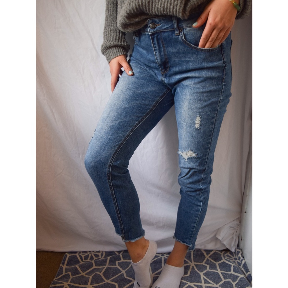 Pull&Bear Distressed Ankle Crop Skinny Jeans